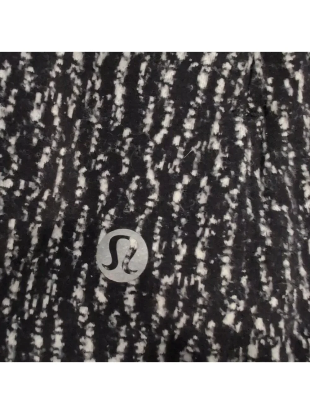 Lululemon Runderful Long Sleeve Knotted Jacquard Black White